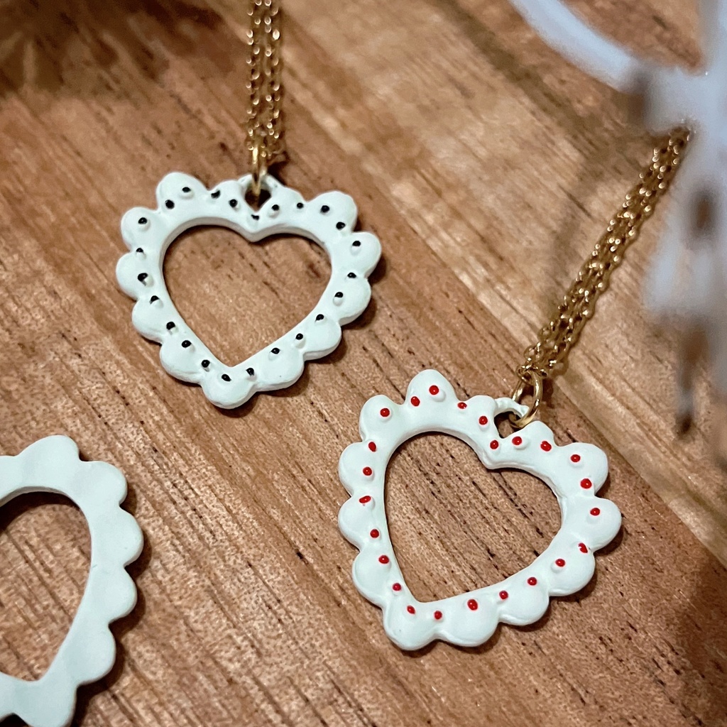 フリルハートのネックレス/レッド・ブラック ぬい用