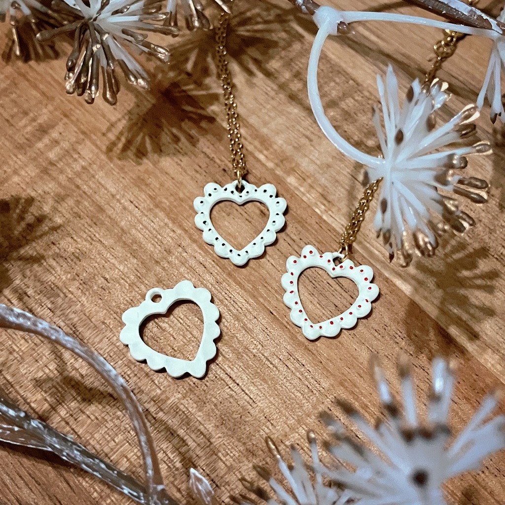 フリルハートのネックレス/レッド・ブラック ぬい用