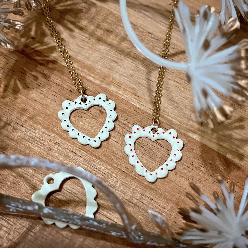 フリルハートのネックレス/レッド・ブラック ぬい用