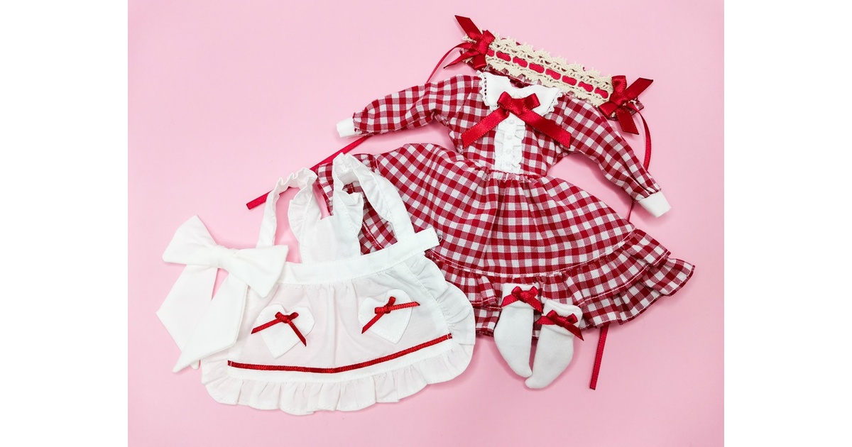 初期ピカチュウ ハンドメイド エプロンドレス 赤チェック エプロンドレス 赤チェックラインリボンガールズ シュシュ付き
