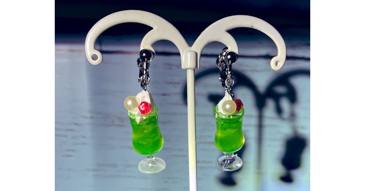 クリームソーダのイヤリング(ピアス変更可) - nanda-soreha - BOOTH