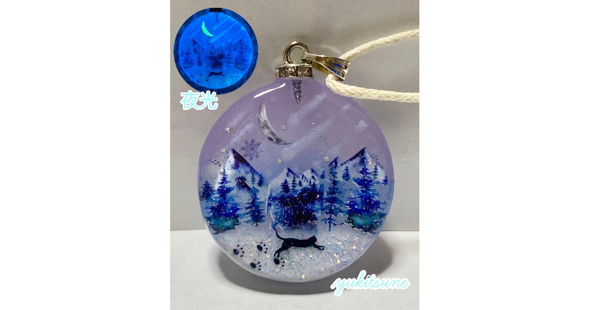 No.133】ハンドメイド 雪原 レジン 猫 雪山 流星 ネックレス
