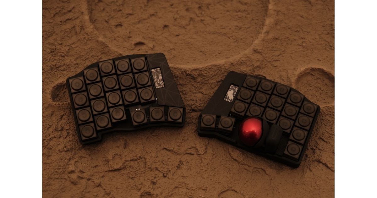 Skinner39 トラックボールつきの無線化キーボード