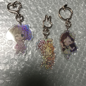 キラキラアクリルキーホルダー