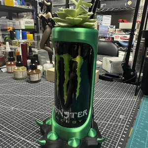 Energy Can Cat Pot