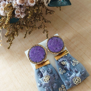 刺繍リボンイヤリング