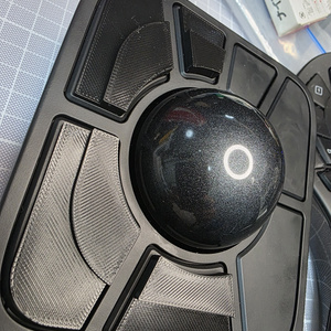 ProtoArc EM06用貼り付けボタンの3Dモデル(STLファイル)