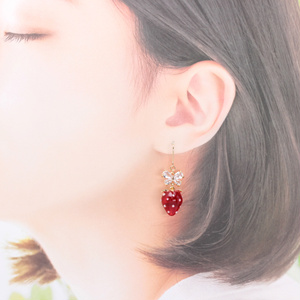 蝶といちご(1074) ピアス/イヤリング/ノンホールピアス/樹脂ピアス