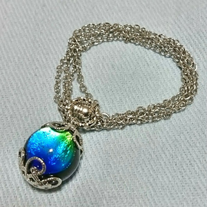 ブラックオパールの輝きを集めて。 オルゴナイト 八面体 宇宙レジン