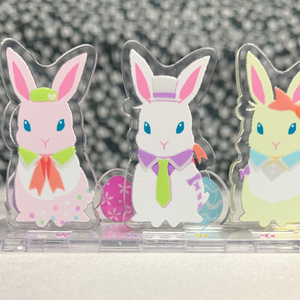 卵とうさぎさんのアクリルフィギュア