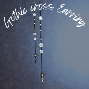 Gothicな十字架ピアス