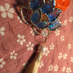 蓮の花のヘアーアクセサリー