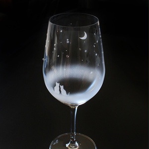 【一緒に見る三日月の夜空】猫モチーフのワイングラス　★名入れ加工対応品（有料