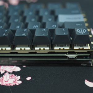 sphh jp v2 有線分割キーボード HHKB配列 組立済 完全動作品 美品 限りなく理想に近いキーボード sphh jp を手に入れた｜三雲岳斗