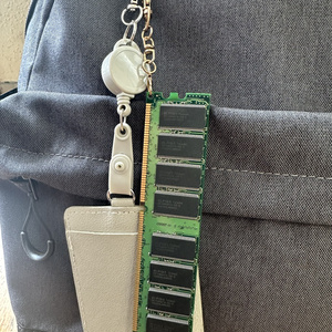 Memory keychain