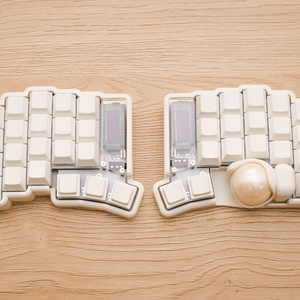 roBa 【トラックボール付きワイヤレス自作キーボードキット】 - kuma