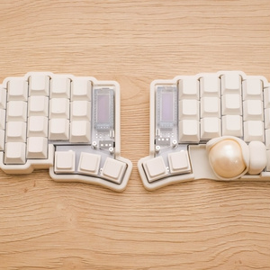 roBa 【トラックボール付きワイヤレス自作キーボードキット】 - kuma