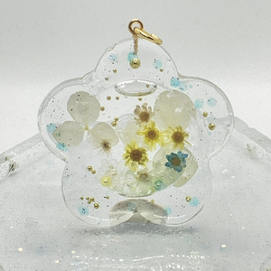 お花のシャカシャカキーホルダー