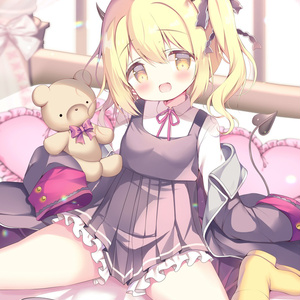 桃豆こまもち】B2タペストリー 和メイドこまこちゃん - ブレンドリーム