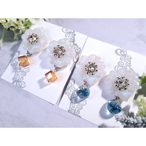 再再再販 FF14 月 レアチェコガラス メネフィナ ピアス イヤリング