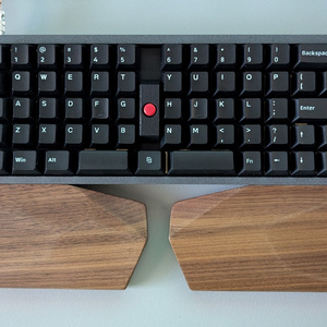 Sparrow60C : ジョイスティックポインター搭載、GH60互換ケース
