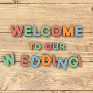【クレジット表記不要の高解像度版】木製アルファベットパズルの「Welcome to Our Wedding!」【カラフル】[High-res version with no attribution required] Colorful Wooden Alphabet Puzzle in Stop Motion