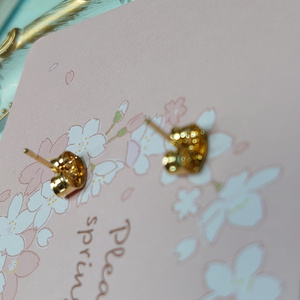 桜色の猫 ピアス