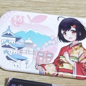 青森りんこ着物缶バッジ（７０mm横形）