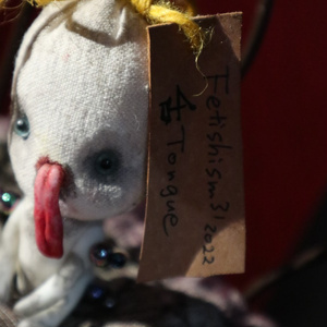 MARWY 《「舌」の子（ボロちゃん）》