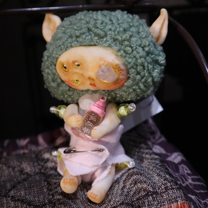 MARWY 《おネム赤ちゃん（おメメいっぱい）》