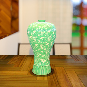 청자상감운학문매병 / 青磁象嵌雲鶴文梅甁 / Celadon Prunus Vase with Inlaid Cloud and Crane Design 缩略图 2