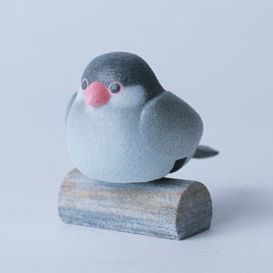 受注生産】カイコガの小さなぬいぐるみ 寝そべりver. - もふげ屋 - BOOTH