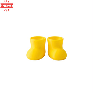 Yellow rubber boots for Midel