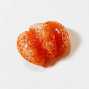 リアルな白すじ入りみかんのミニチュア食品サンプルキーホルダー