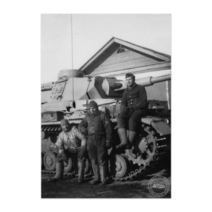 Panzer vor 4　4号戦車F型とクルーたち