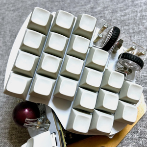 受注生産 - 注文から1か月程度】左右分離型自作キーボードキット - Timothy(チモシー) - うさきーぼー堂 - BOOTH