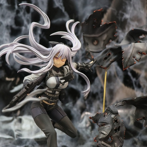 機動戦隊アイアンサーガ 朧 1/7スケール完成品フィギュア（スキン特典