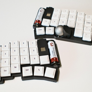 Pyuron ZMK 無線ダブルトラックボールキーボード - sor_mechkeeb - BOOTH