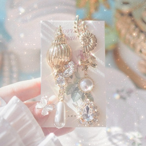 しゃかしゃかガラスドームのスターピアス＊イヤリング 樹脂ピアス