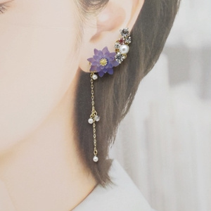 狐の嫁入り 青彼岸花柄の狐面と鬼灯と彼岸花傘の和風ピアス イヤリング