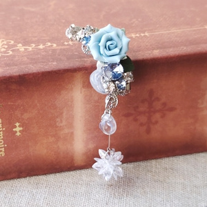 花の雫ピアス 336e05c6-47c6-48ee-8b29-