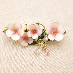 お花のキラキラレジンヘアクリップ - kiana＊Lab - BOOTH