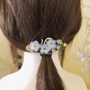 お花のキラキラレジンヘアクリップ - kiana＊Lab - BOOTH