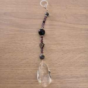 Mini suncatcher "Flowers Blooming with Dignity"