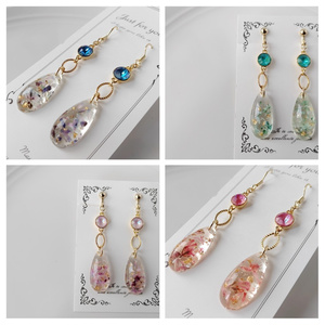 雫の花弁ピアス・イヤリング【4色】