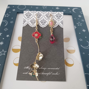 紅椿アシンメトリーピアス・イヤリング