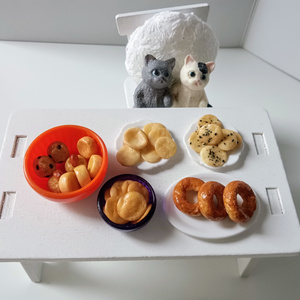 ポテトチップス・クッキー・ドーナツの食っちゃ寝ミニチュアフードセット
