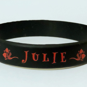 Julieラバーブレスレット
