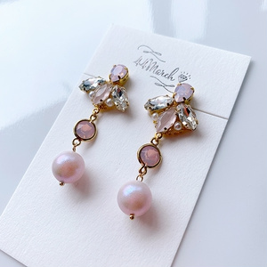 ピンクのスワロフスキー ピアス/イヤリング