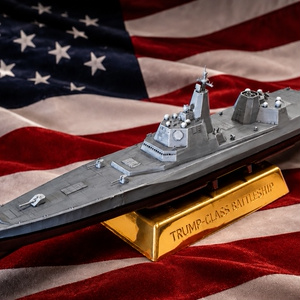 トランプ級戦艦1/700